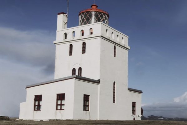 Islande: faites escale dans un phare de luxe en pleine nature
